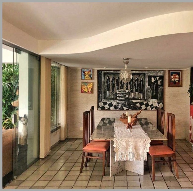 Casa à venda no Poço: 