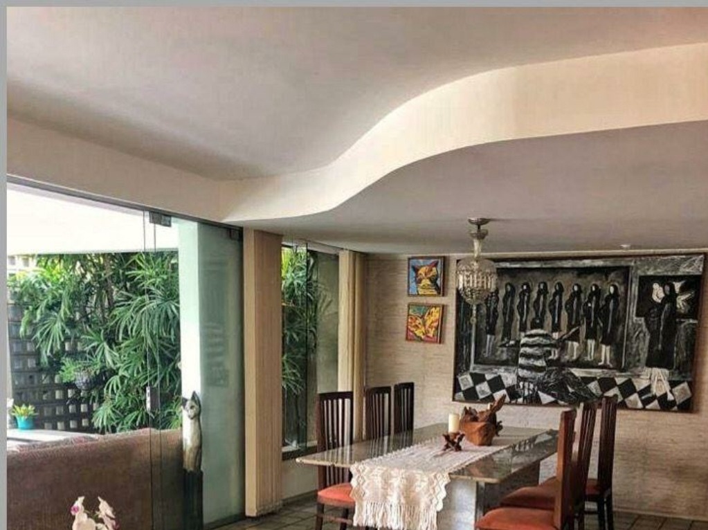 Casa à venda no Poço: 