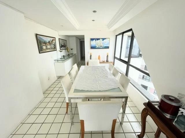 Apartamento à venda no Candeias: 