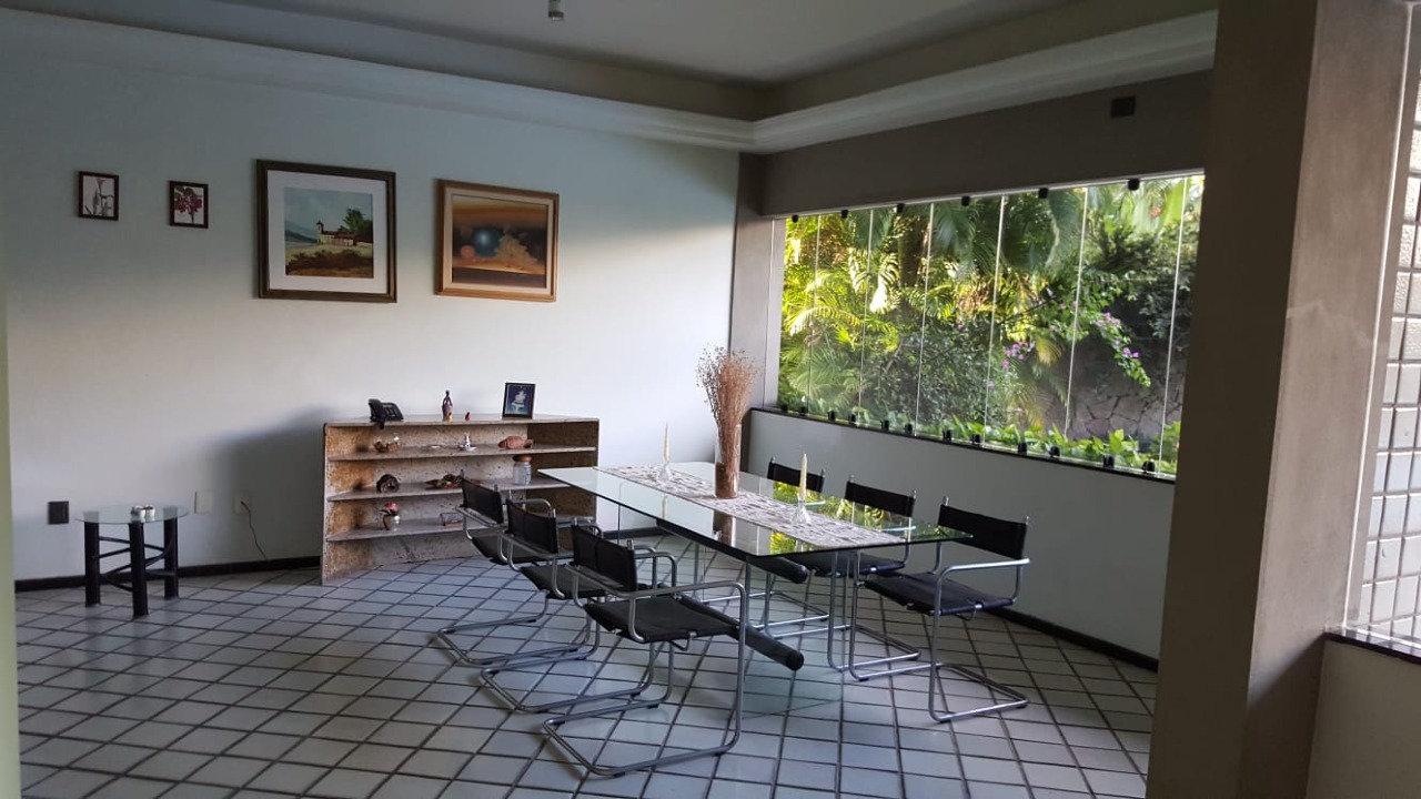 Casa à venda no Poço: 