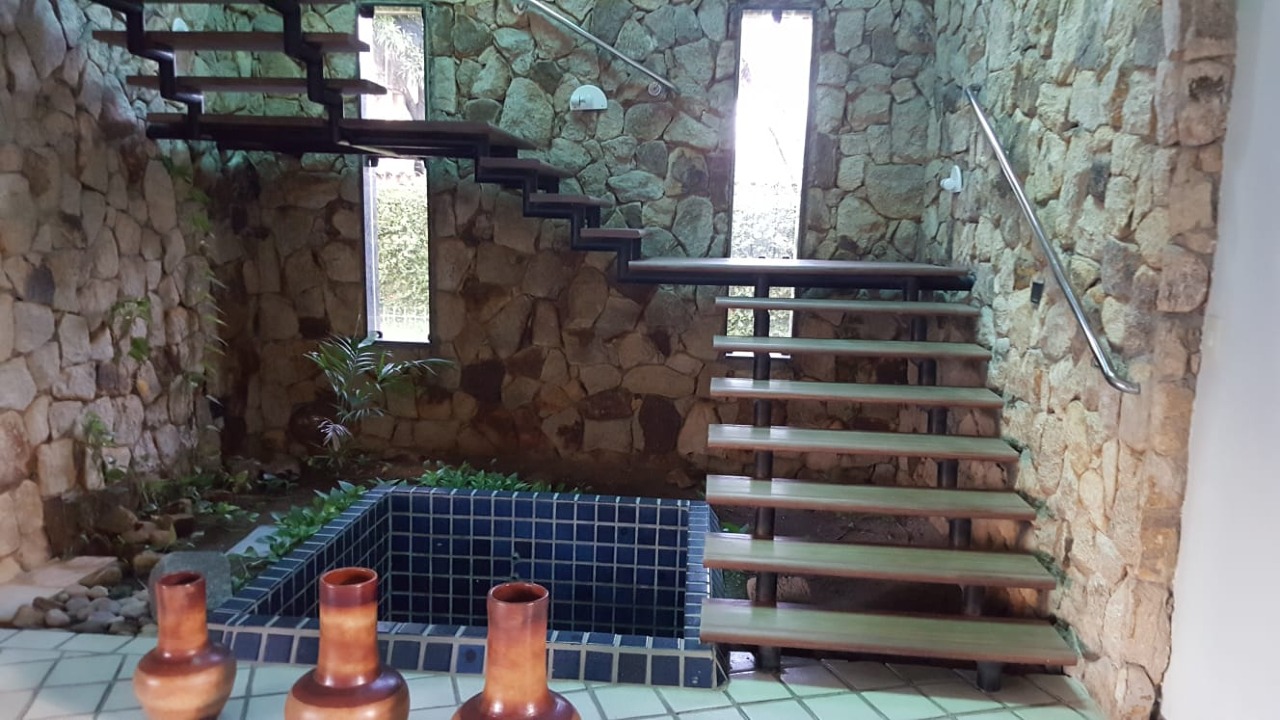 Casa à venda no Poço: 