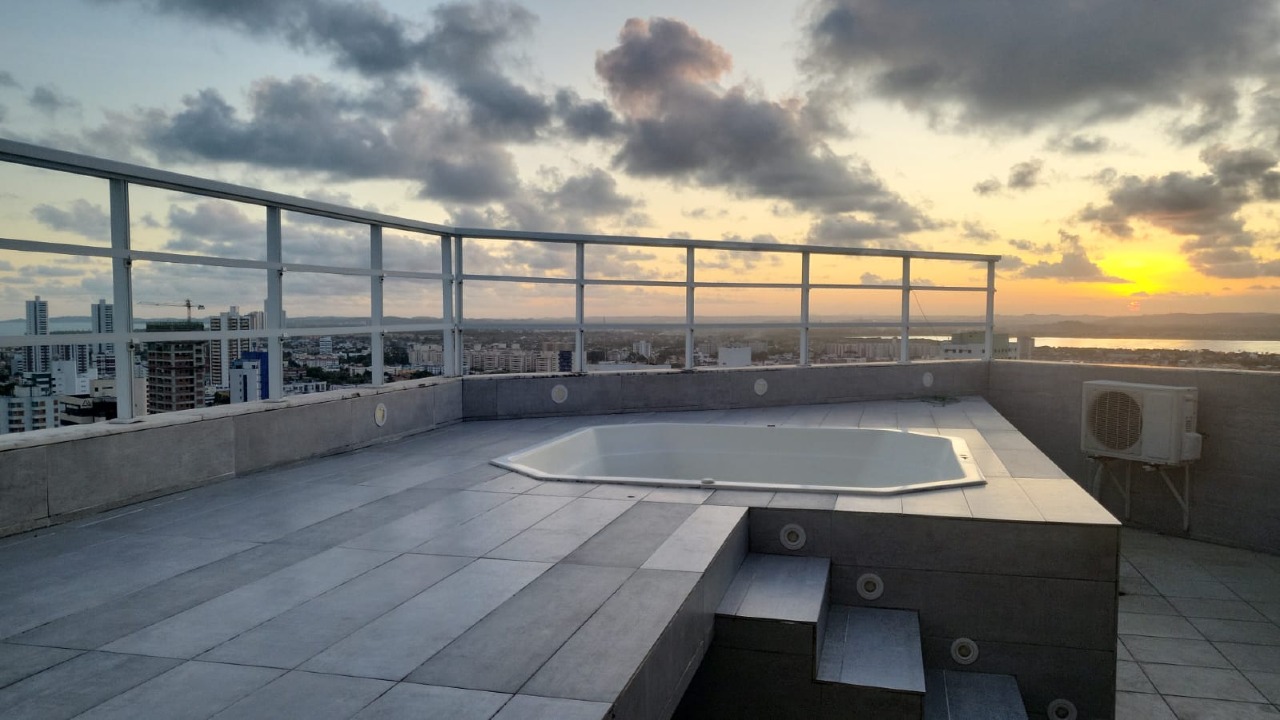 Apartamento à venda no Candeias: 