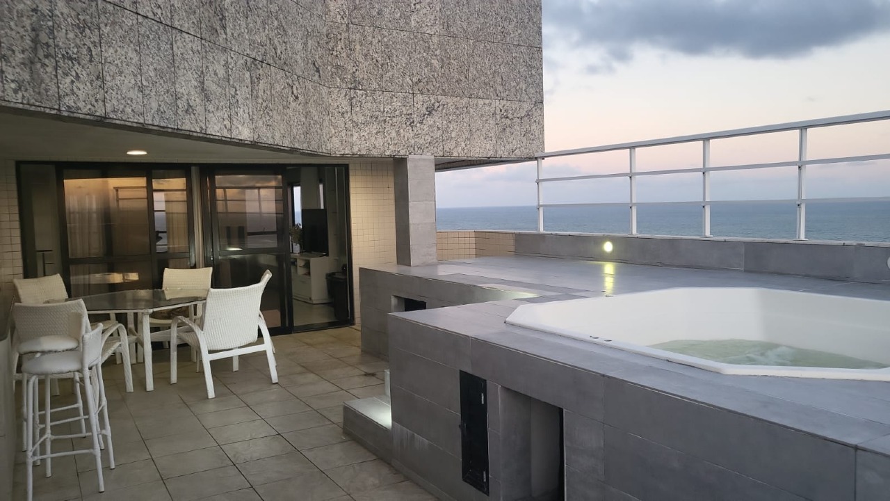 Apartamento à venda no Candeias: 