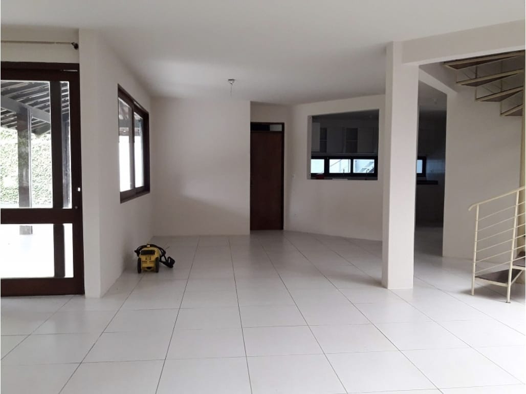 Casa à venda no Poço: 