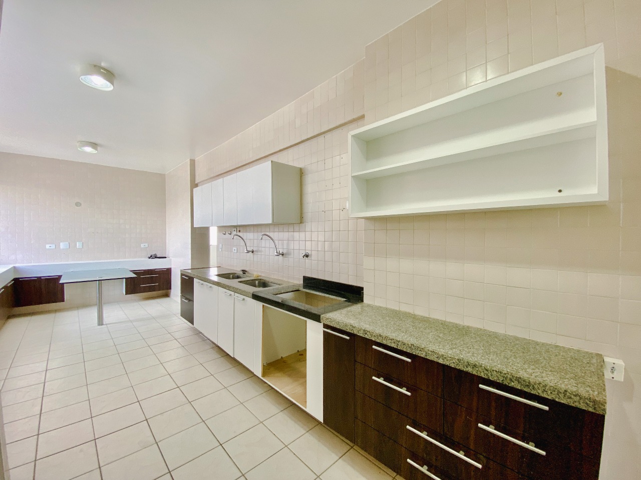 Apartamento à venda no Candeias: 