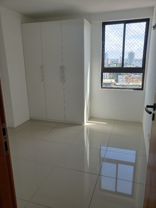Apartamento à venda no Candeias: 