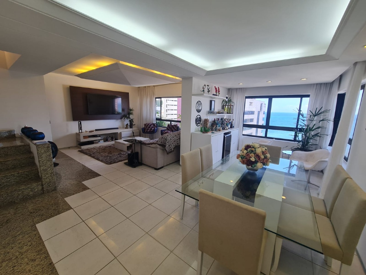 Cobertura à venda no Candeias: 