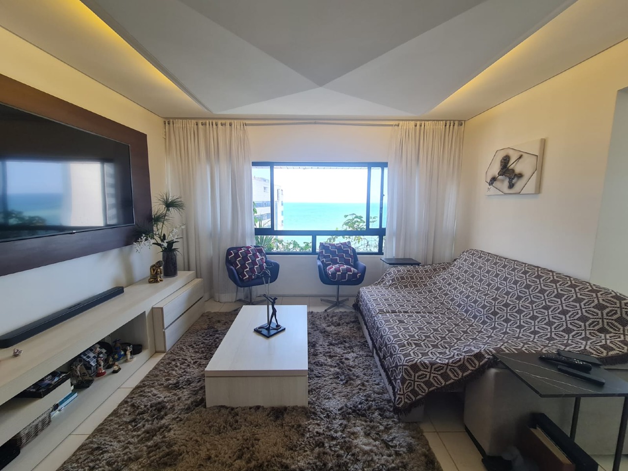 Cobertura à venda no Candeias: 