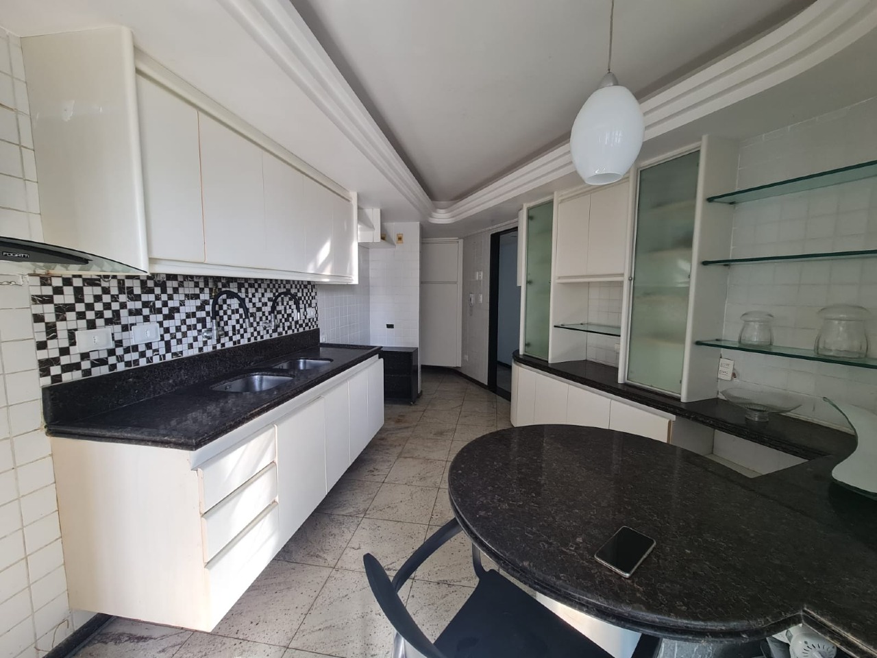 Apartamento à venda no Candeias: 