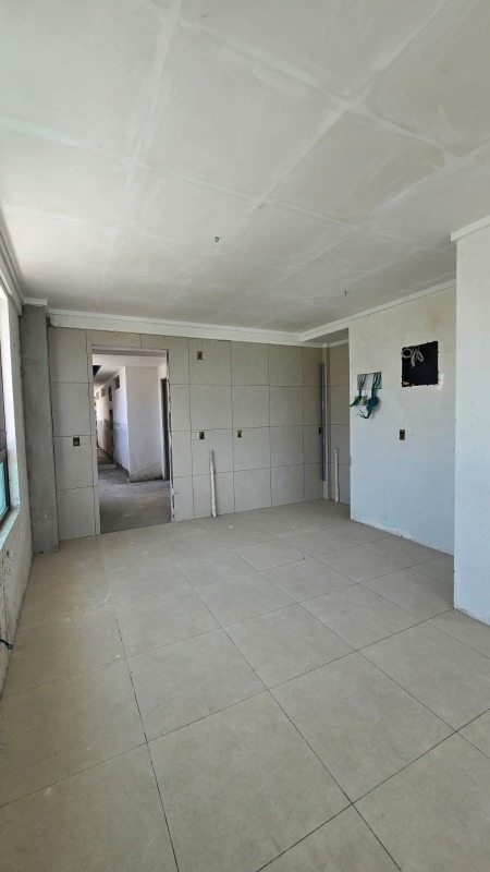 Apartamento à venda no Candeias: 