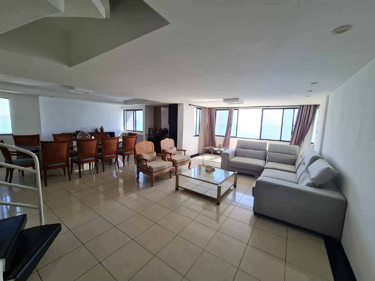 Apartamento à venda no Candeias: 