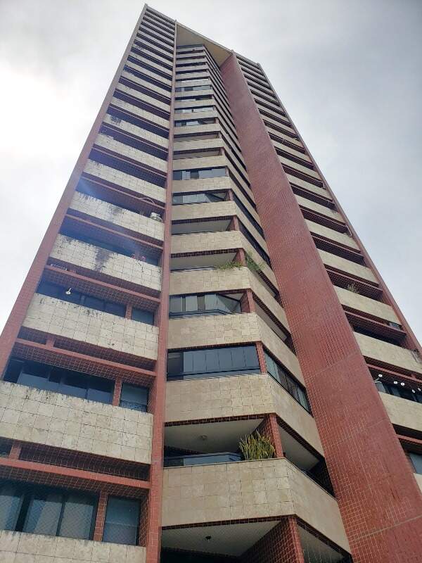 Apartamento à venda no Candeias: 