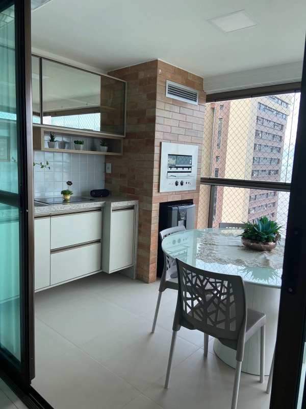 Apartamento à venda no Candeias: 