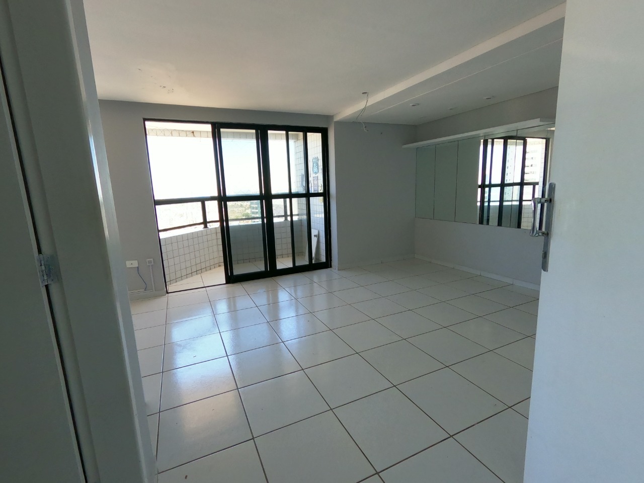Apartamento à venda no Candeias: 