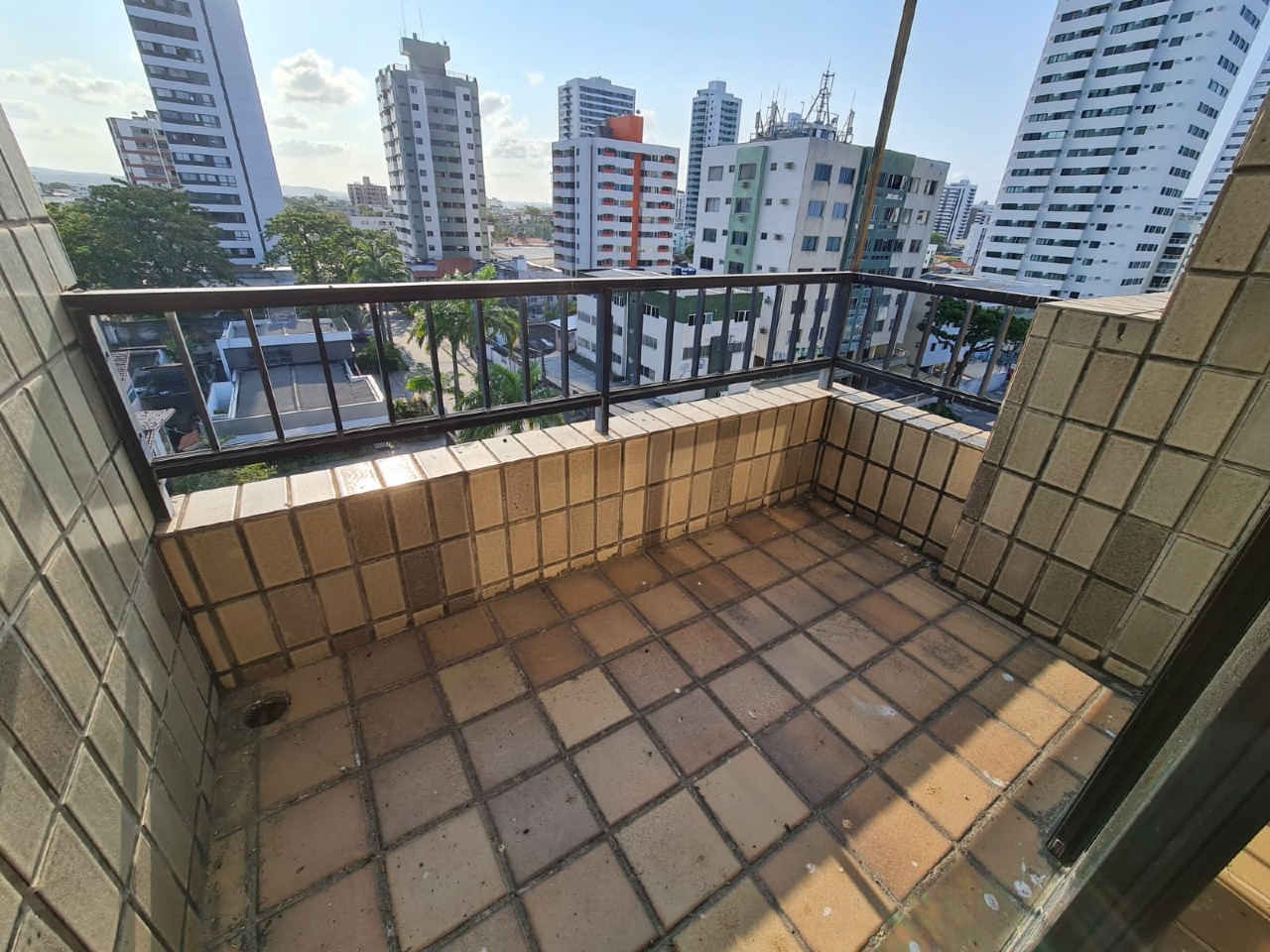 Cobertura à venda no Candeias: 