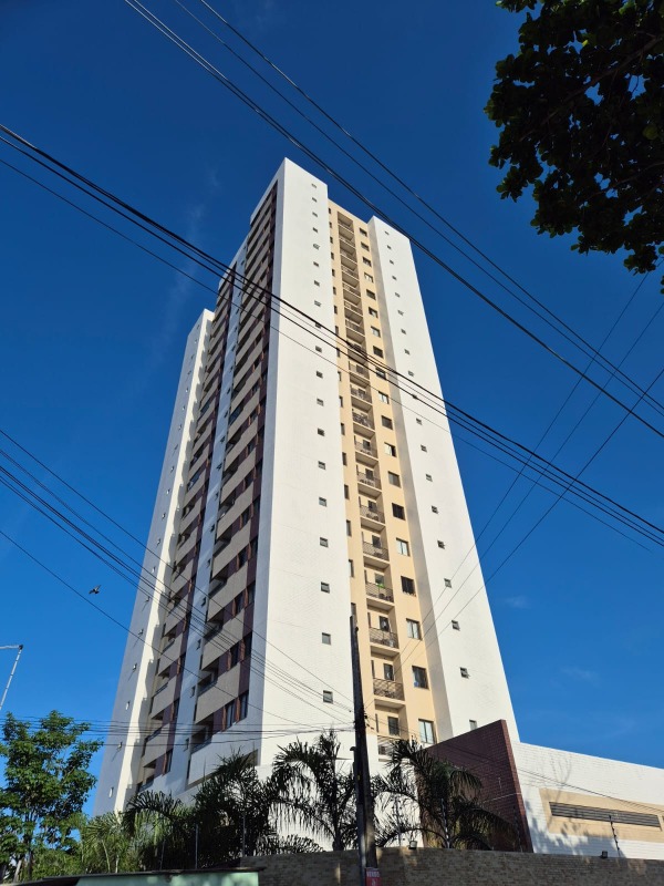 Apartamento à venda no Candeias: 