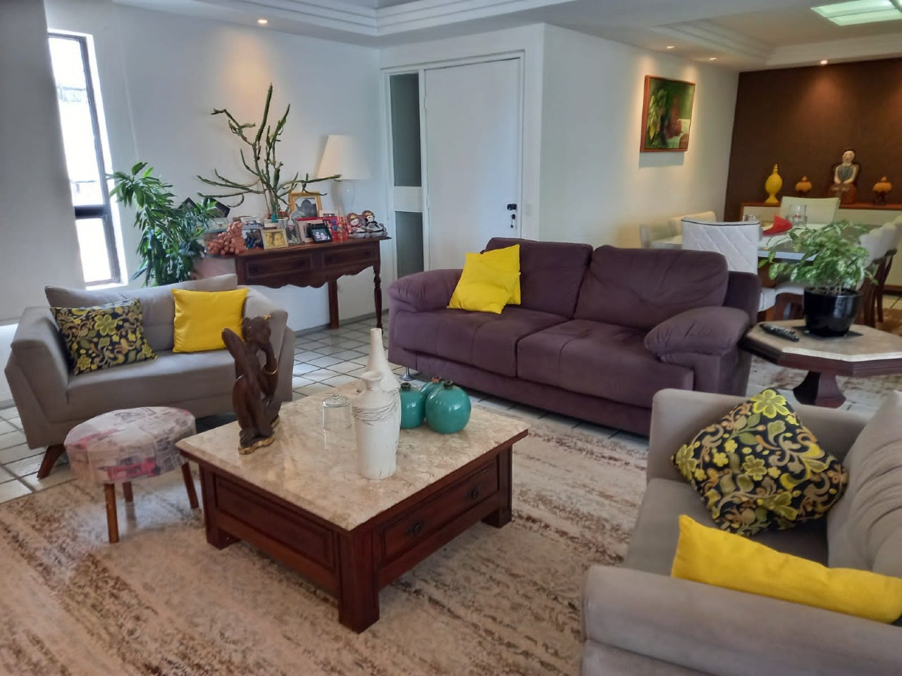 Apartamento à venda no Candeias: 