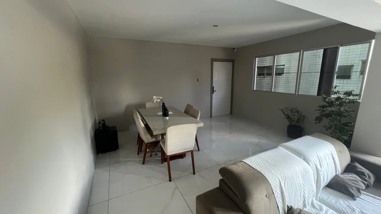 Apartamento à venda no Encruzilhada: 