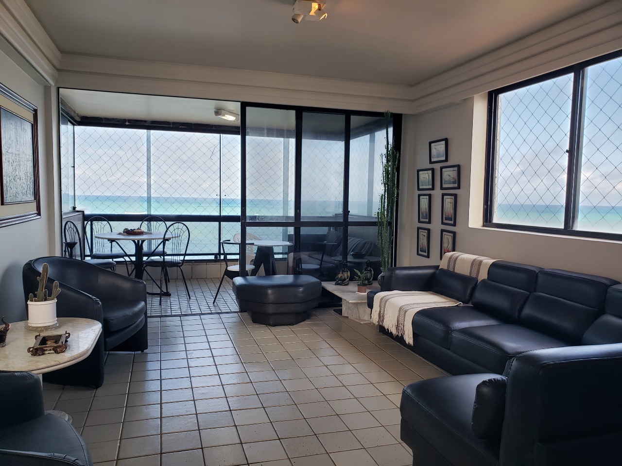 Apartamento à venda no Candeias: 