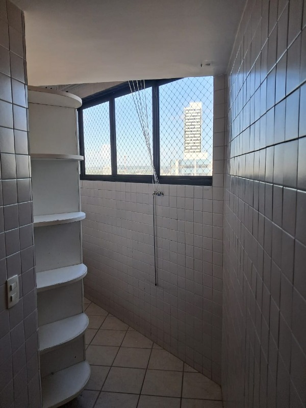 Apartamento à venda no Candeias: 