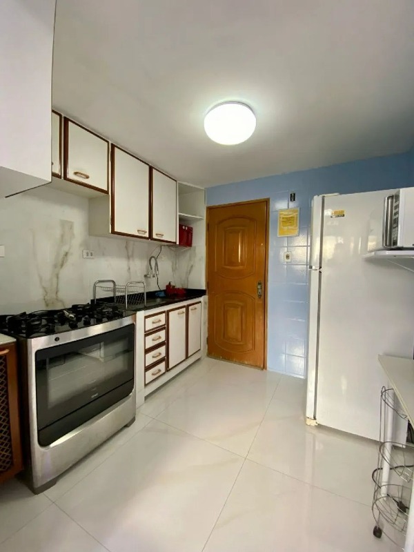 Apartamento à venda no Candeias: 