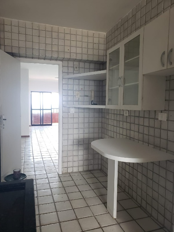 Apartamento à venda no Candeias: 