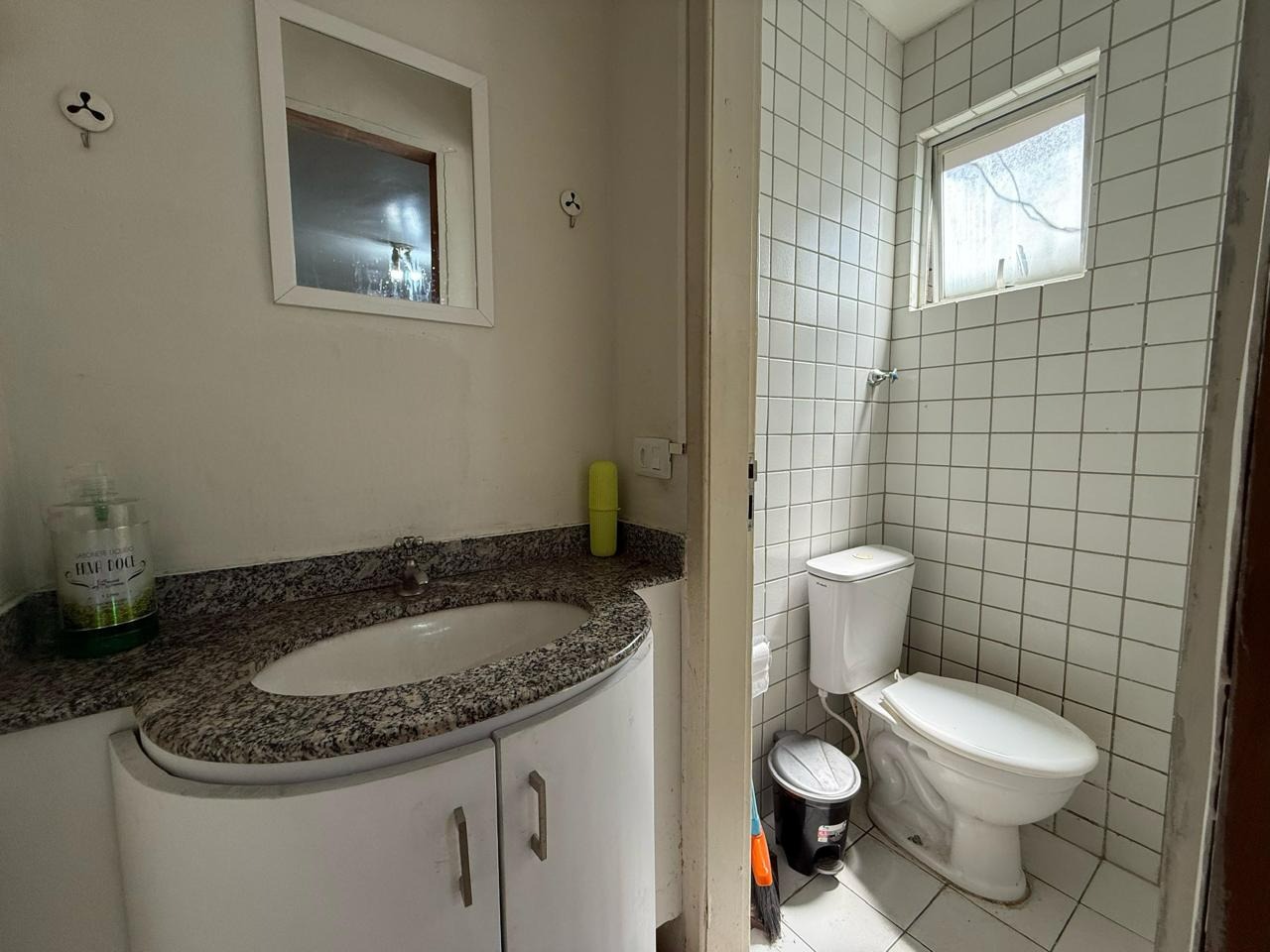 Sala à venda no Candeias: 