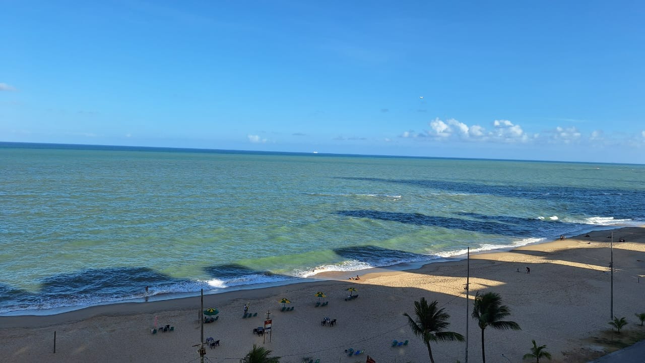 Andar corrido à venda no Candeias: 