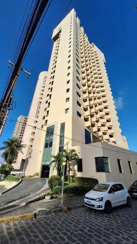 Andar corrido à venda no Candeias: 