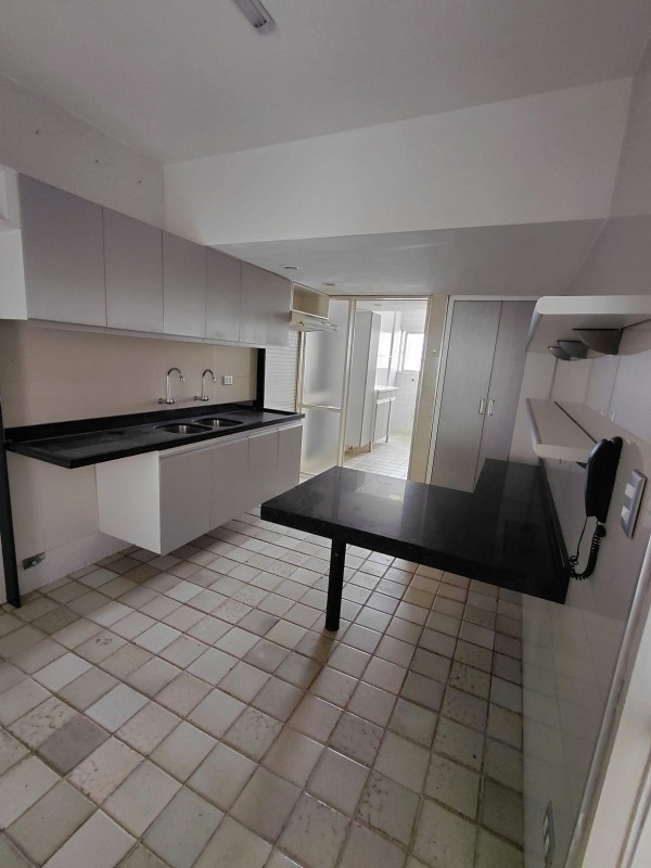 Apartamento à venda no Candeias: 