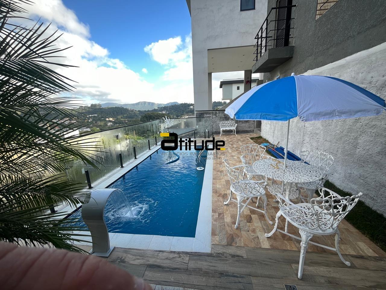 Casa em condomínio para à venda no Suru em Santana de Parnaíba por 1.880.000,00: 