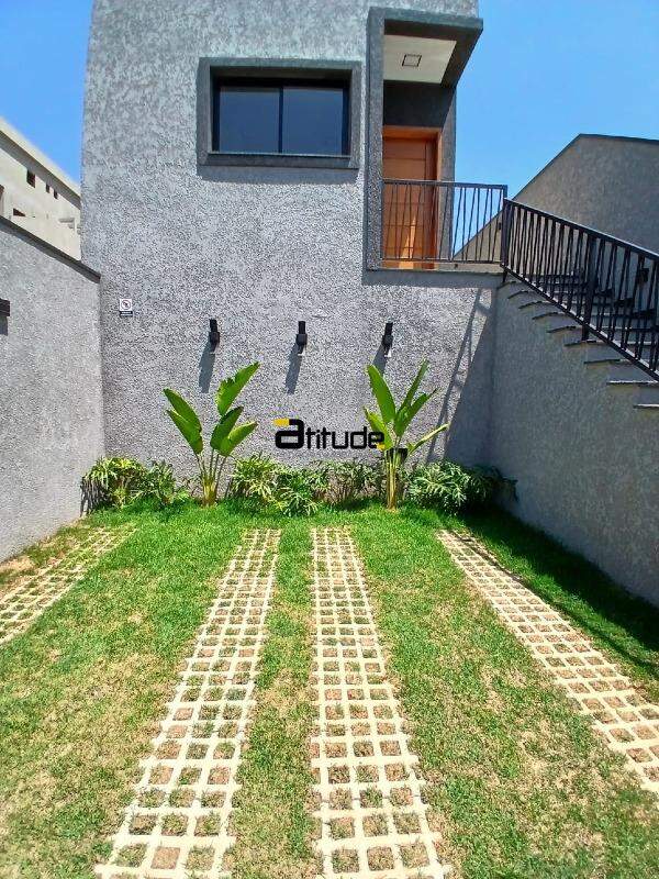 Casa para à venda no Villas do Jaguari em Santana de Parnaíba por 939.000,00: 