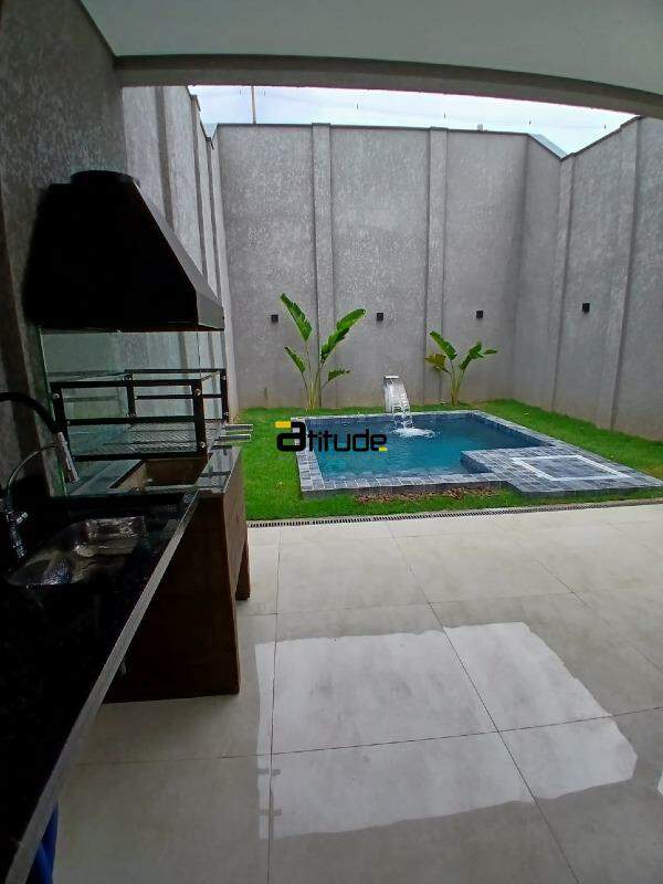 Casa para à venda no Villas do Jaguari em Santana de Parnaíba por 939.000,00: 