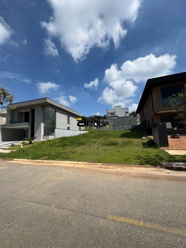 Terreno em condomínio para à venda no Jardim Bandeirantes em Santana de Parnaíba por 590.000,00: 