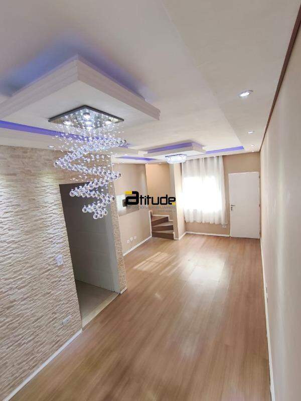 Casa em condomínio para à venda no Jardim Rosa Emília em Jandira por 379.000,00: 