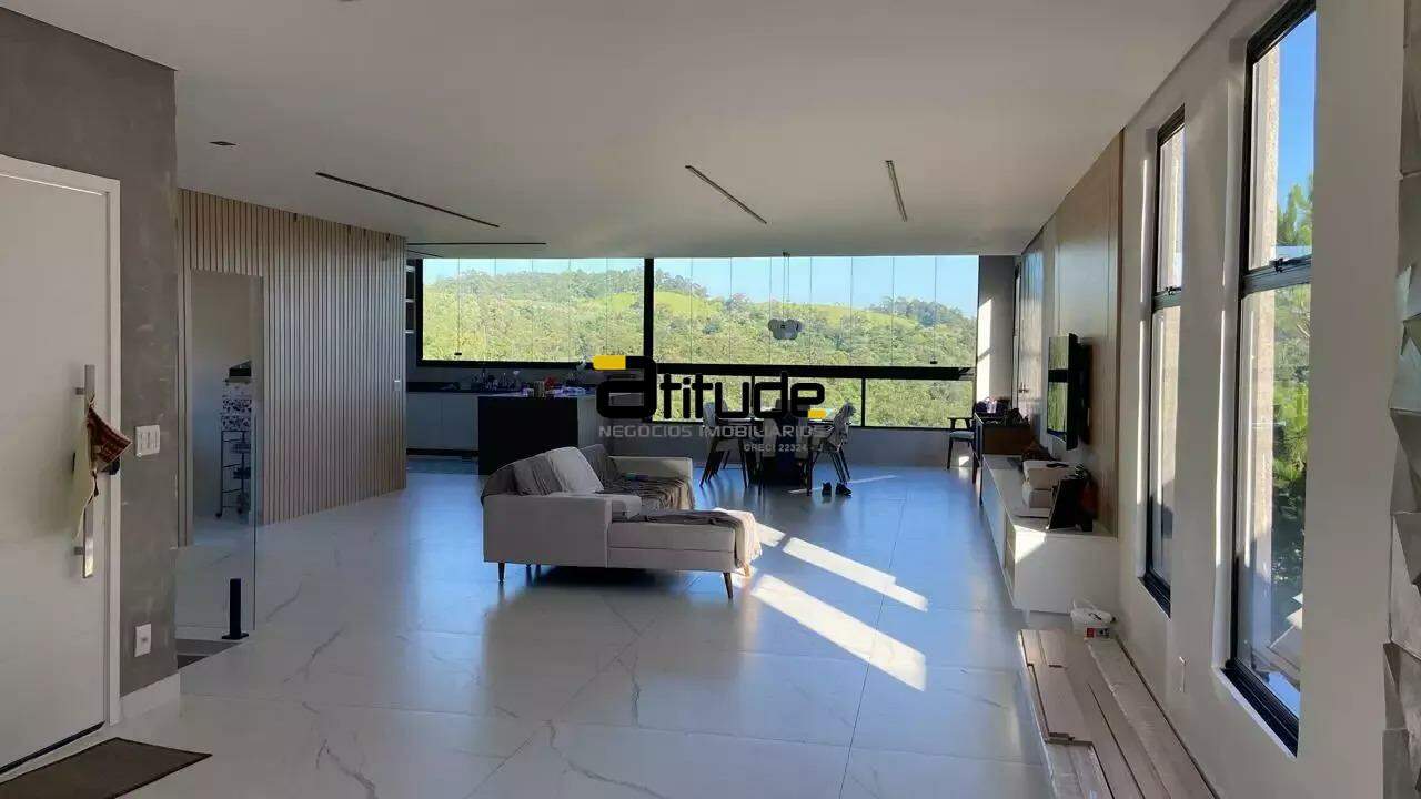Casa em condomínio para à venda no Sítio do Rosário em Santana de Parnaíba por 3.600.000,00: 
