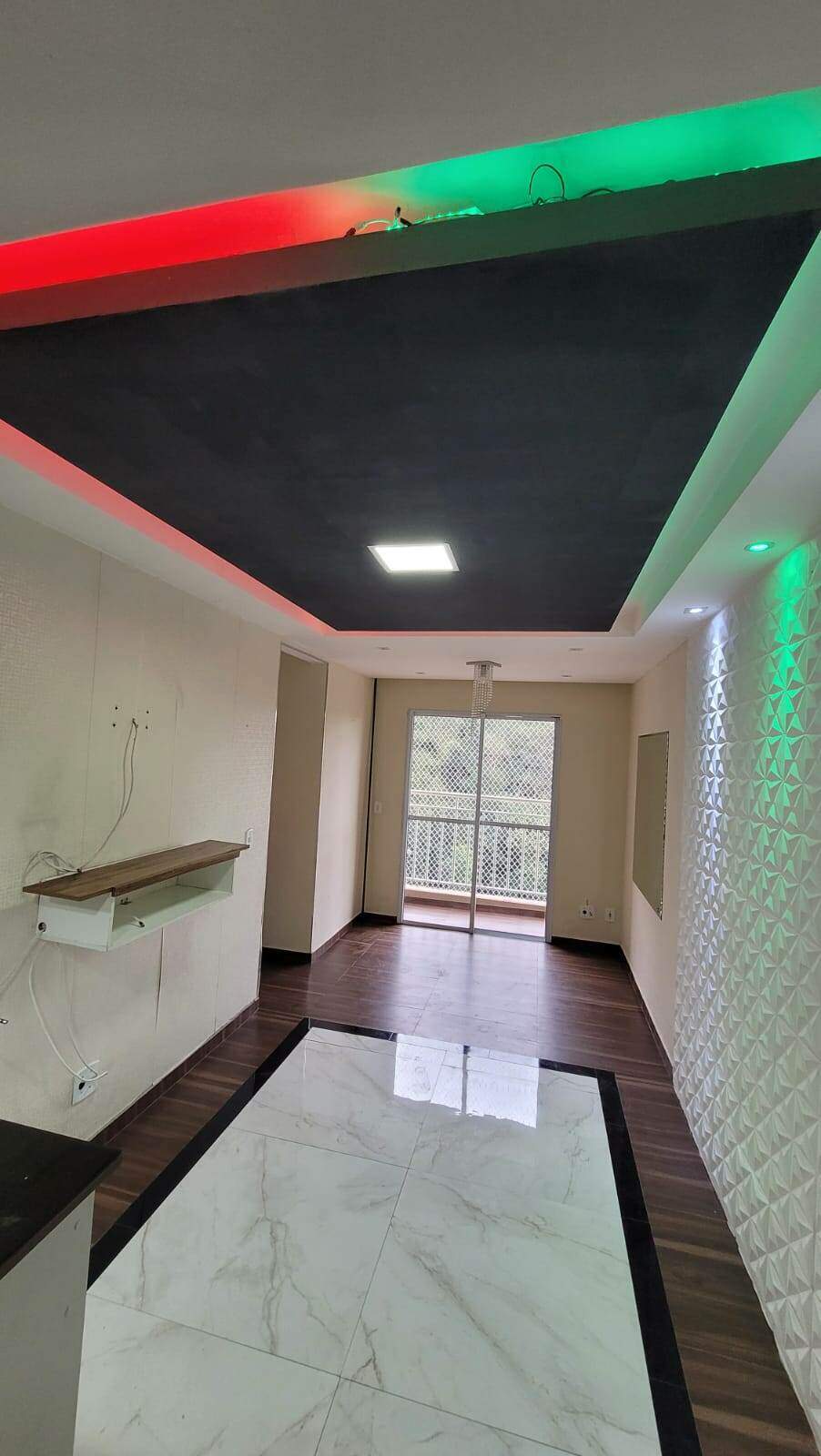 Apartamento para para aluguel no Votupoca em Barueri por 2.400,00: 