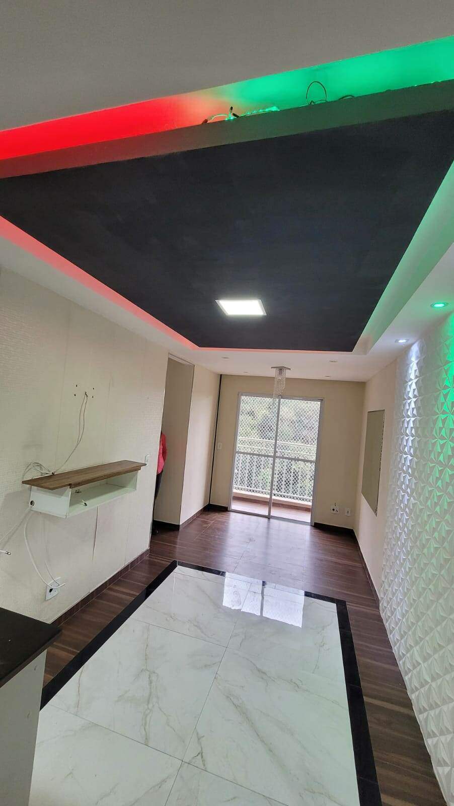 Apartamento para para aluguel no Votupoca em Barueri por 2.400,00: 