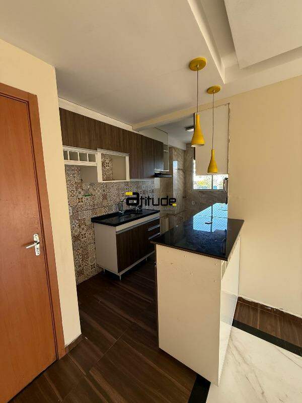 Apartamento para para aluguel no Votupoca em Barueri por 2.300,00: 