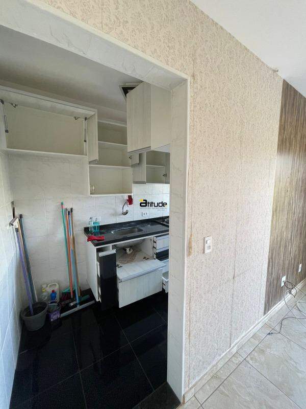 Apartamento para à venda no Conjunto Habitacional Setor A em Itapevi por 275.000,00: 