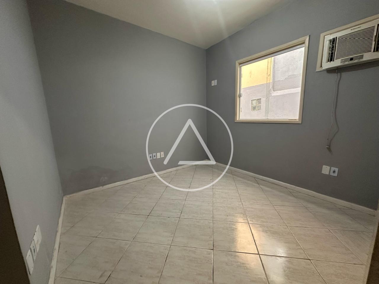 Casa comercial para aluguel no Centro: 