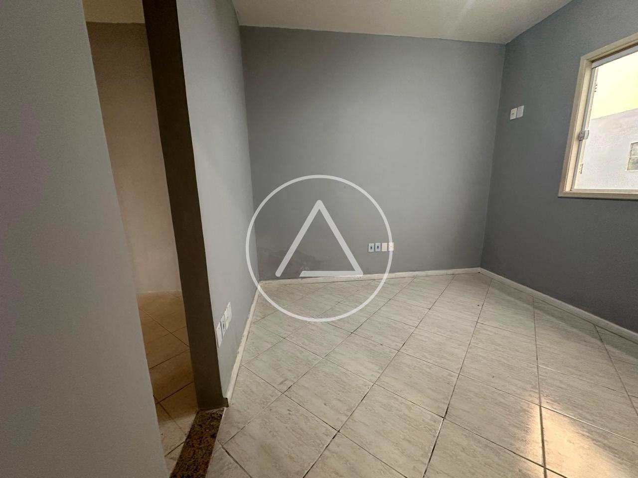 Casa comercial para aluguel no Centro: 