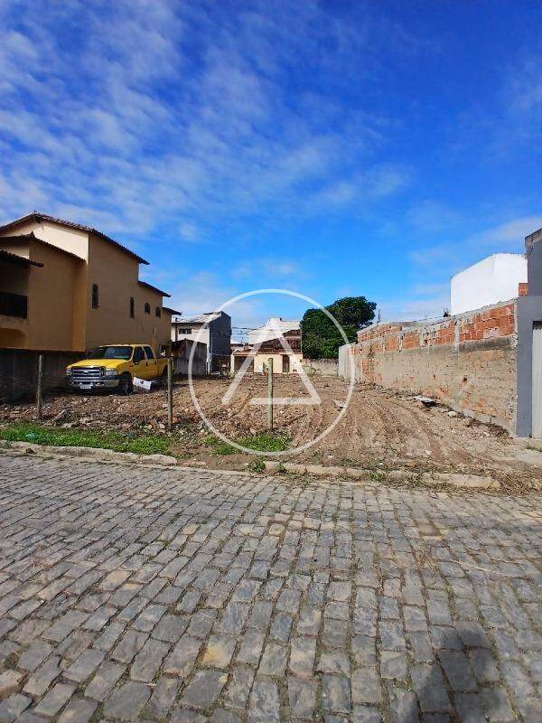 Terreno à venda no Costazul: 