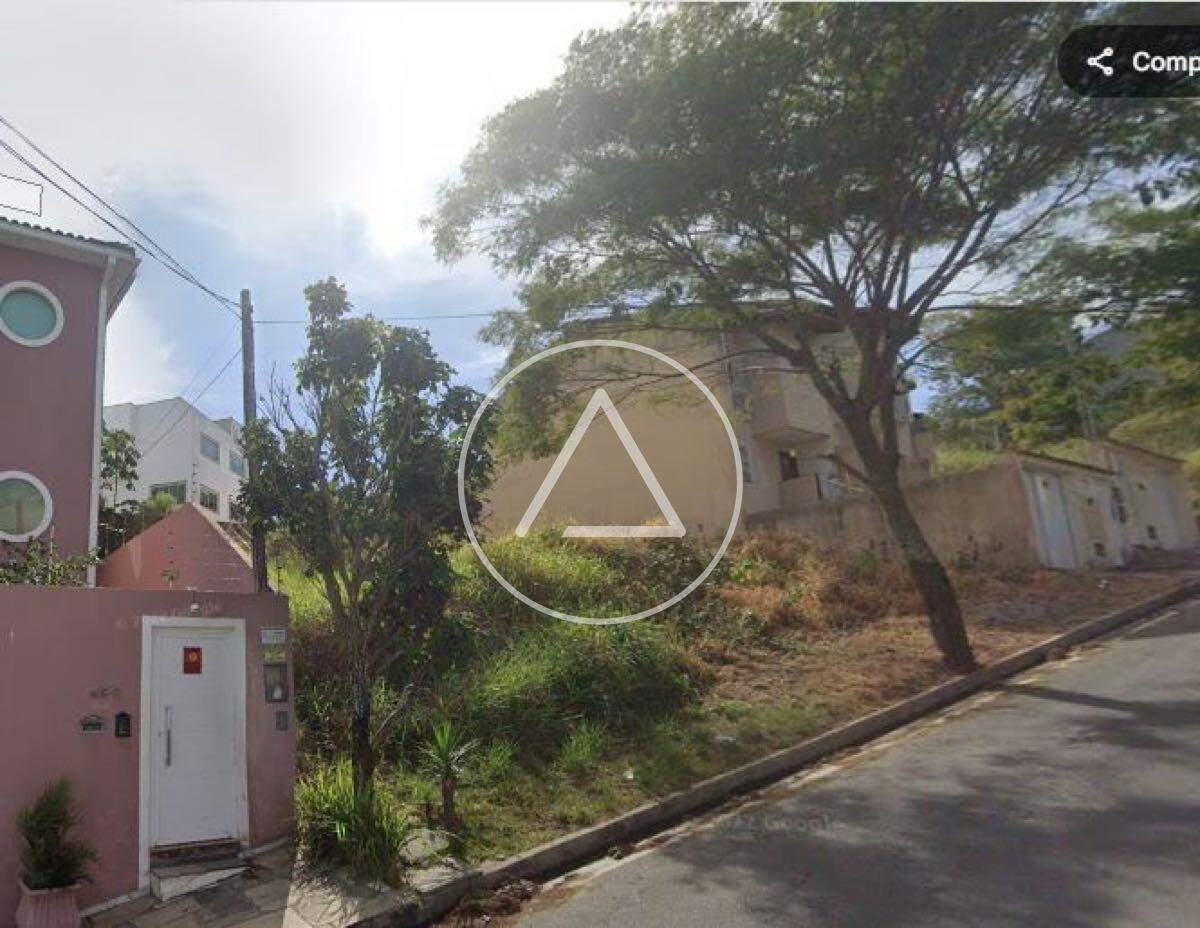 Terreno à venda no Jardim Vitória: 