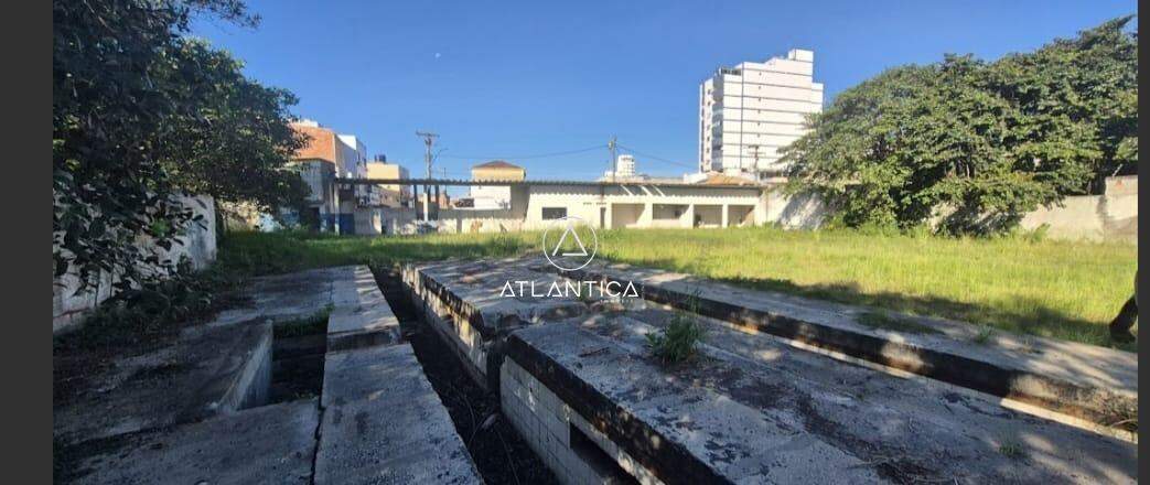 Terreno à venda no Centro: 