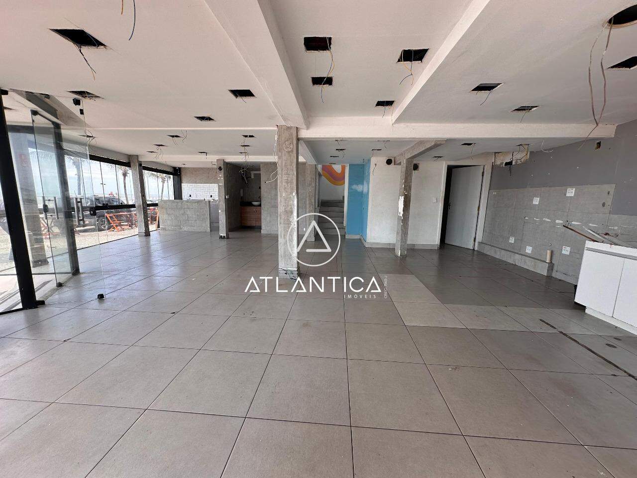 Loja para aluguel no Cavaleiros: 