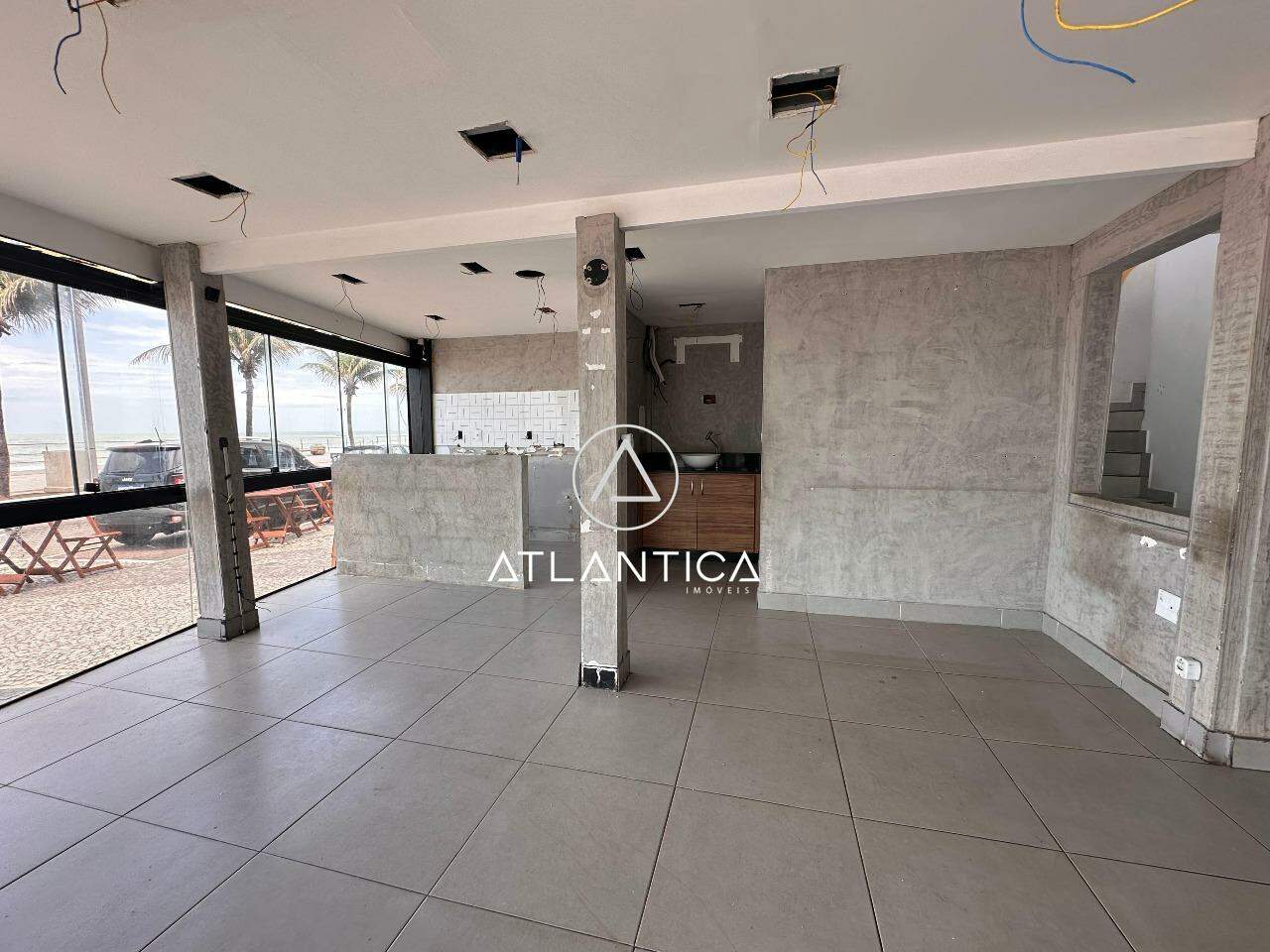 Loja para aluguel no Cavaleiros: 