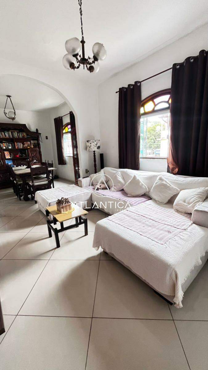 Sobrado à venda no Miramar: 