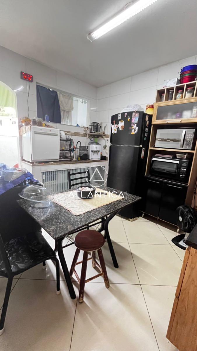 Sobrado à venda no Miramar: 