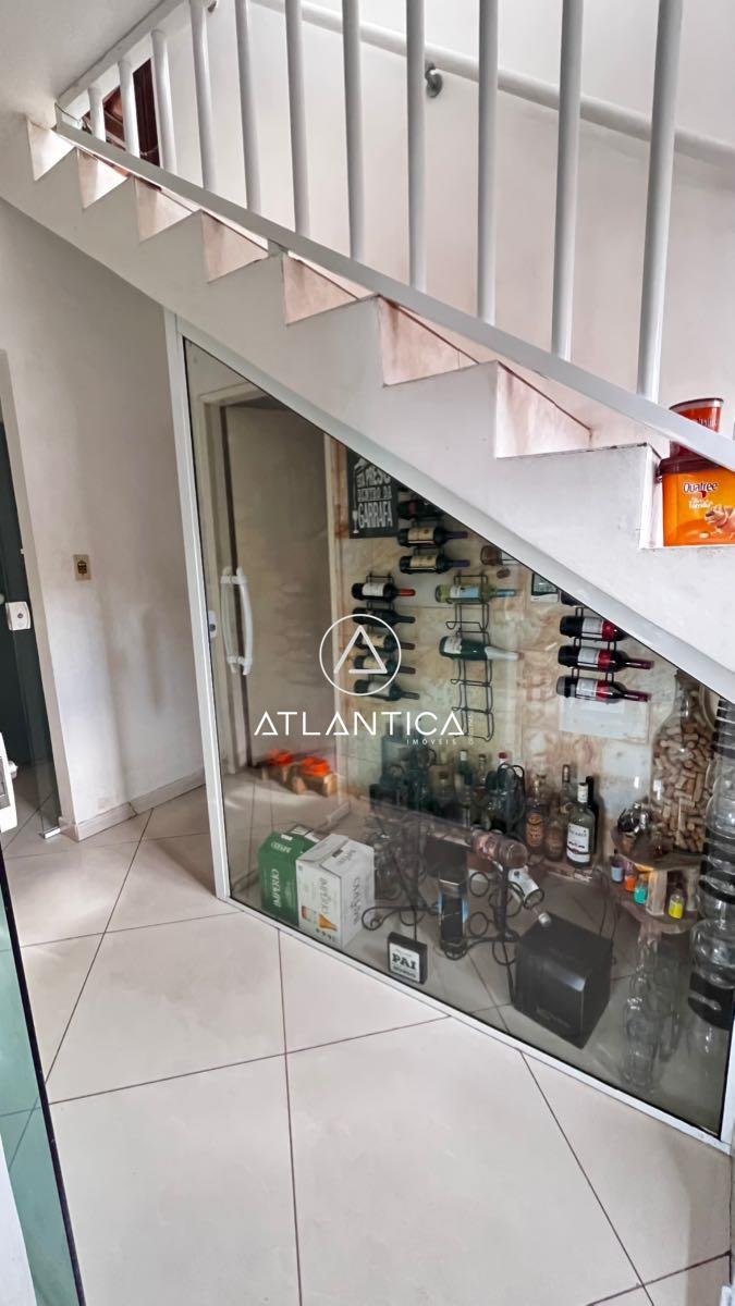 Sobrado à venda no Miramar: 